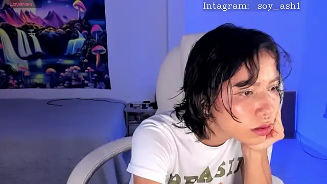 Snapshot of Ashlleycam_ chatting on February 12, 1:52 am Ashlleycam  online show from February 12, 1:52 am