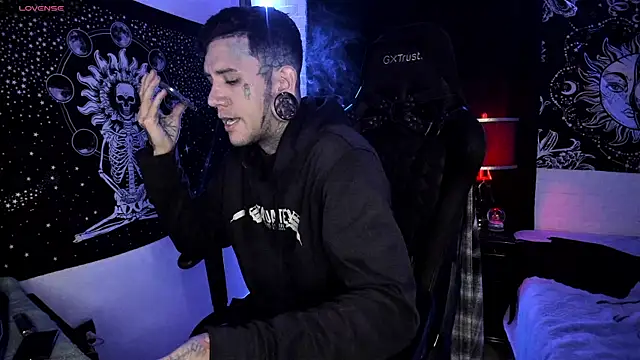 josh  ackerman online show from March 3, 10:31 pm