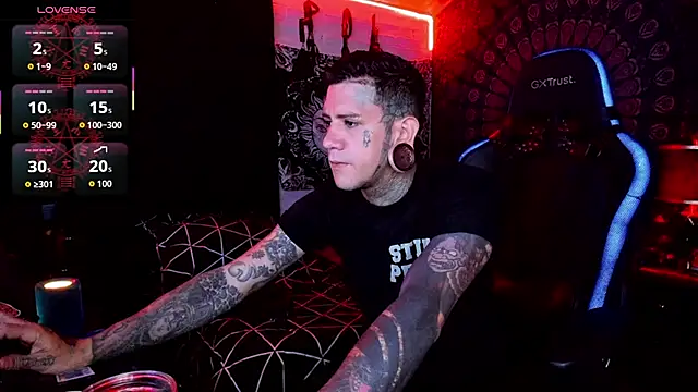 josh  ackerman online show from September 30, 9:09 pm