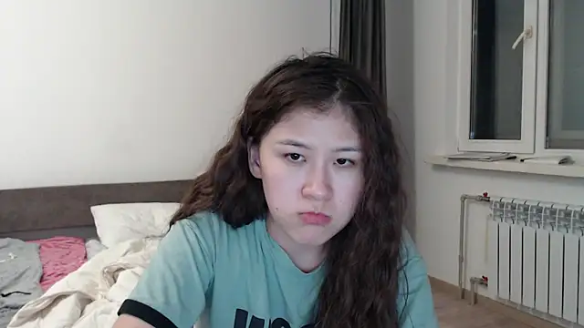 Riz girl online show from September 12, 3:23 pm