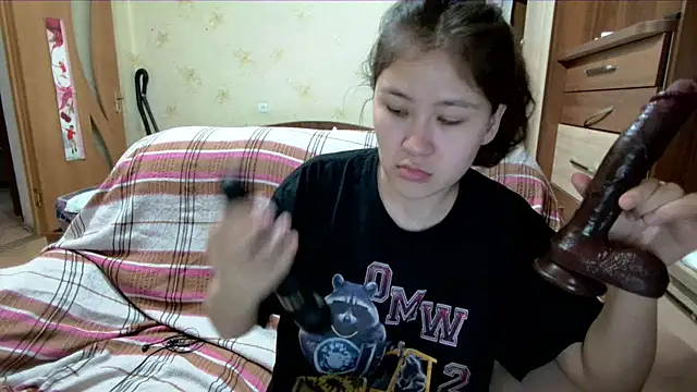 Snapshot of Riz_girl chatting on April 10, 2:22 pm Riz girl online show from April 10, 2:22 pm