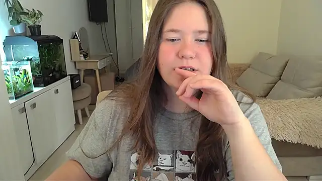 remirann  online show from March 18, 7:41 am