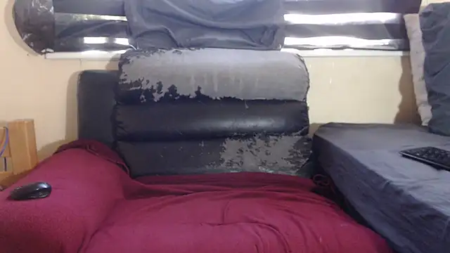 Sweetslender online show from October 7, 5:15 am