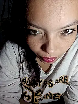 Melanymartinez105 online show from May 30, 3:25 am