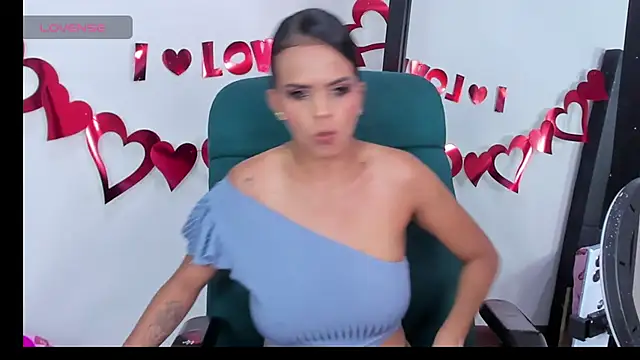 MaiaPetitte  online show from February 16, 11:56 pm