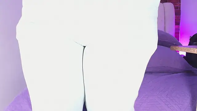  ebony-queen  online show from April 6, 3:04 am