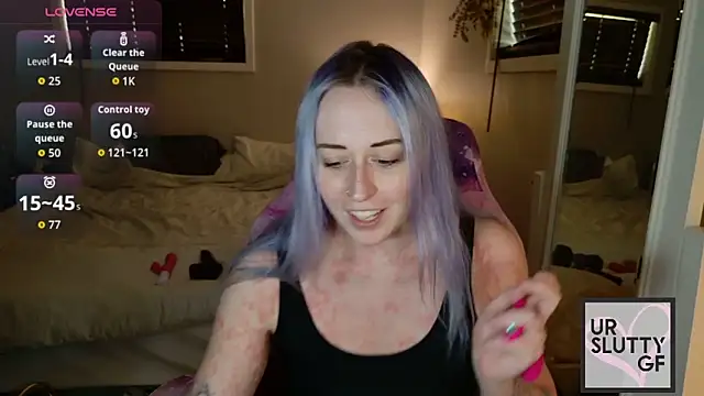 ursluttygf online show from May 16, 6:17 pm