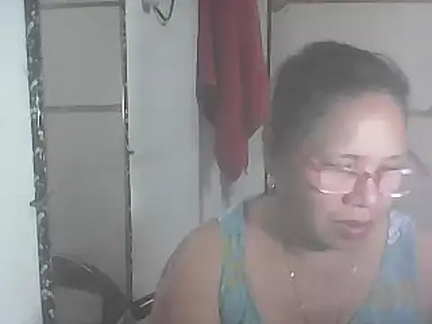 hotwet mama4uxx online show from February 8, 3:31 pm