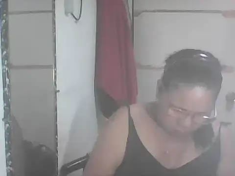 hotwet mama4uxx online show from February 14, 12:41 am