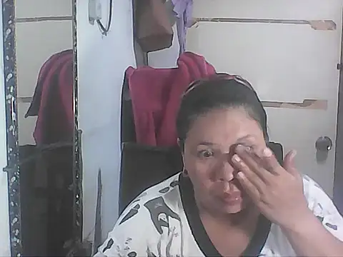 hotwet mama4uxx online show from December 22, 9:39 am