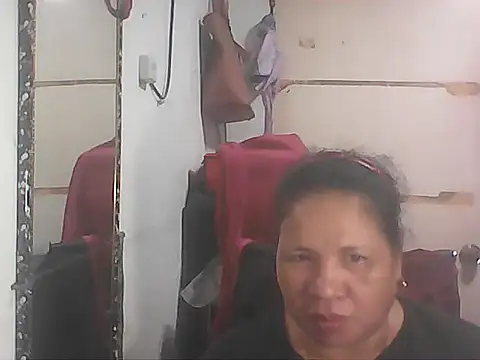 hotwet mama4uxx online show from January 6, 1:37 pm