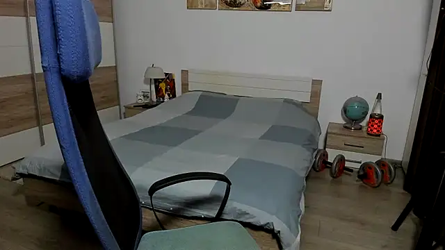 RobbyShawz online show from April 7, 4:02 am