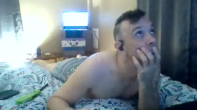 Snapshot of JoJoMonroe84 chatting on March 9, 3:43 am JoJoMonroe84 online show from March 9, 3:43 am