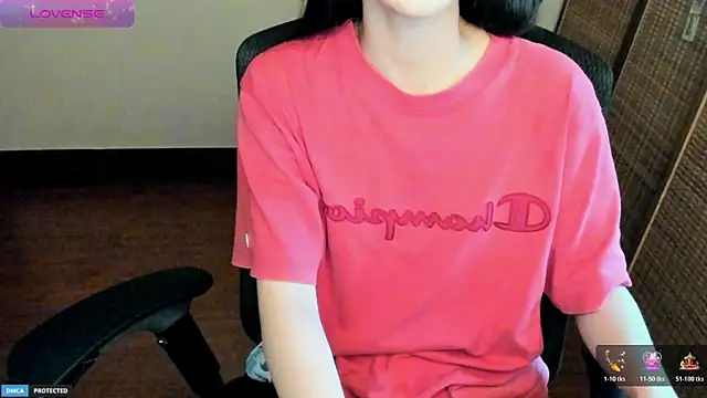 Snapshot of Ayase_momo chatting on July 9, 10:36 pm Ayase momo online show from July 9, 10:36 pm