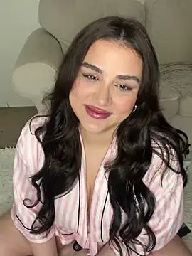 Snapshot of Celinaax chatting on February 15, 5:51 am Celinaax online show from February 15, 5:51 am