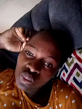 Snapshot of _cutemelania chatting on December 29, 1:06 pm cutemelania online show from December 29, 1:06 pm