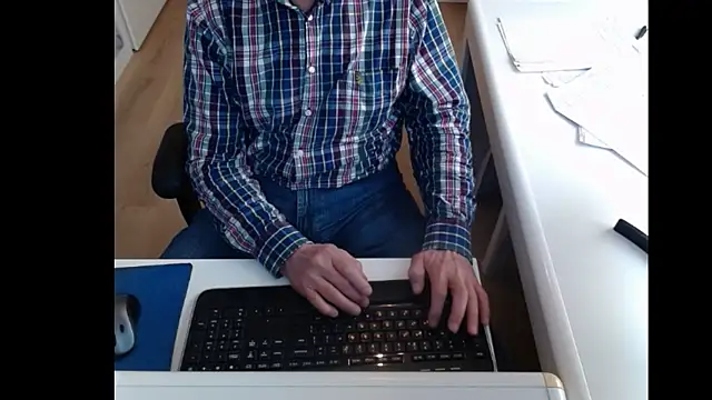 Snapshot of dutchpornking chatting on February 1, 11:43 am dutchpornking online show from February 1, 11:43 am