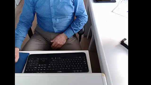 dutchpornking online show from November 17, 7:47 am