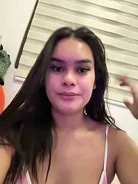 Snapshot of enourmousSAM chatting on February 23, 1:30 pm enourmousSAM online show from February 23, 1:30 pm