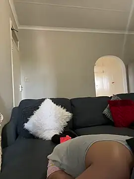 Snapshot of cherrybabe76 chatting on February 14, 7:28 am cherrybabe76 online show from February 14, 7:28 am