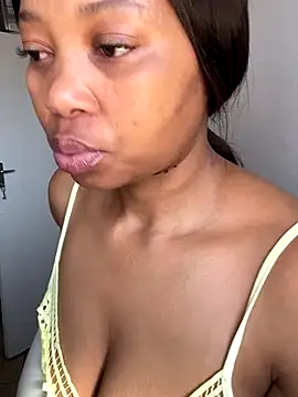 Snapshot of cherrybabe76 chatting on October 2, 7:04 am cherrybabe76 online show from October 2, 7:04 am