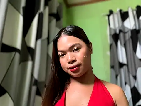 Snapshot of Kiana_Lee chatting on November 14, 8:13 am Kiana Lee online show from November 14, 8:13 am