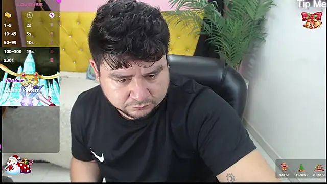 Snapshot of oso_dirty_ chatting on December 12, 5:26 pm oso dirty online show from December 12, 5:26 pm