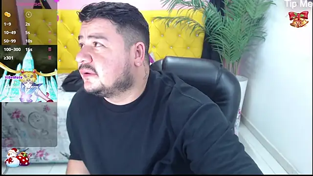 Snapshot of oso_dirty_ chatting on December 24, 5:55 pm oso dirty online show from December 24, 5:55 pm