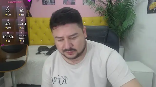 Snapshot of oso_dirty_ chatting on March 2, 5:36 pm oso dirty online show from March 2, 5:36 pm