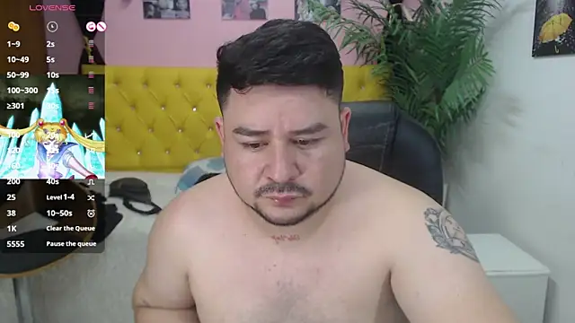 Snapshot of oso_dirty_ chatting on March 13, 5:28 pm oso dirty online show from March 13, 5:28 pm