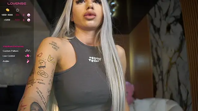 LisaAkira online show from March 31, 6:58 am