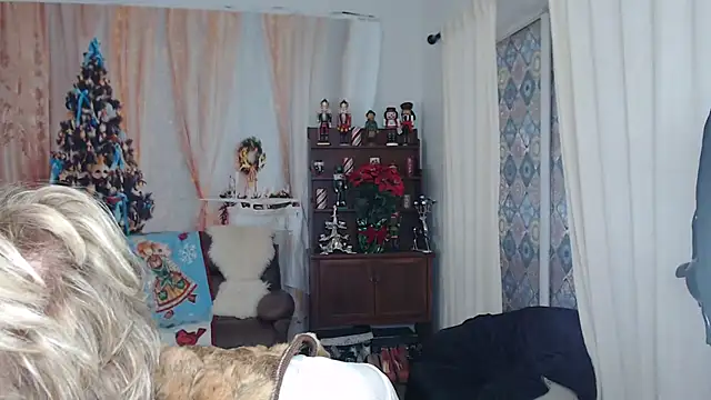 SindeeDix online show from December 14, 4:23 pm