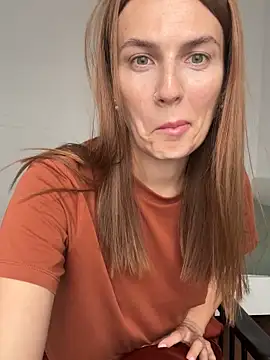 BritneyHall online show from June 1, 9:33 am