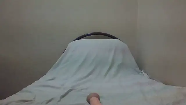 Snapshot of Annerae chatting on January 2, 3:29 pm Annerae online show from January 2, 3:29 pm