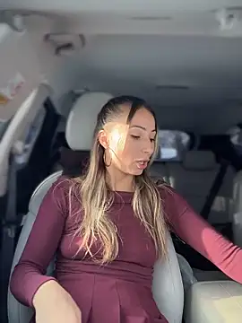 YOUR-KARINA online show from December 19, 6:31 am