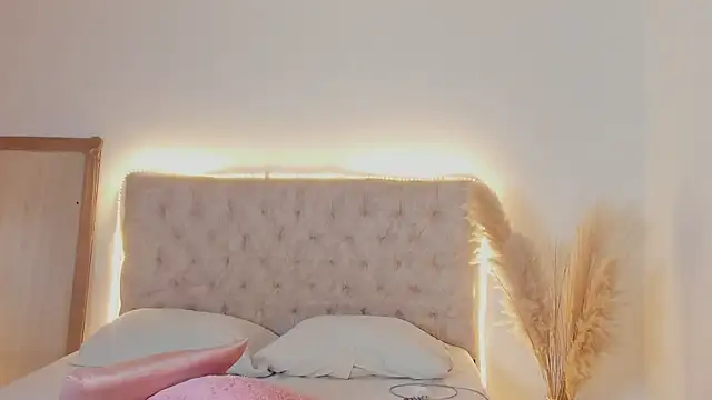 mariam hill online show from September 17, 10:00 pm