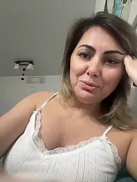 Snapshot of Emma_roqueen chatting on January 7, 10:30 pm Emma roqueen online show from January 7, 10:30 pm