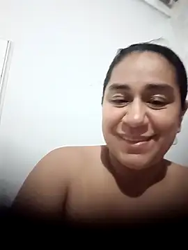 emiligrey  online show from May 19, 10:32 am