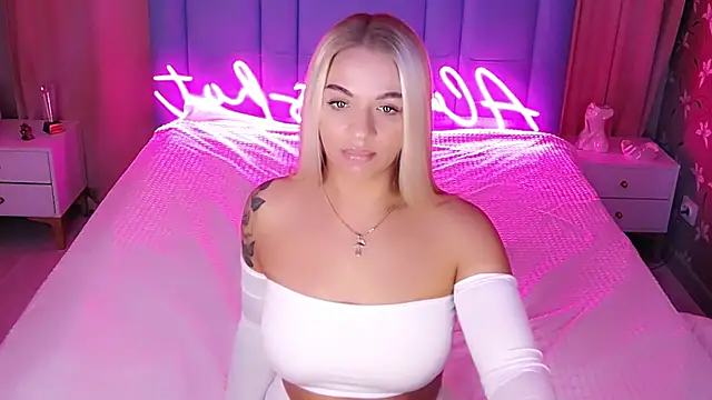 AllwaysHotJ online show from November 26, 2:12 am