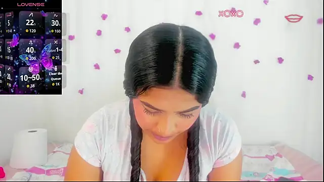 moana taylor online show from November 17, 2:01 pm