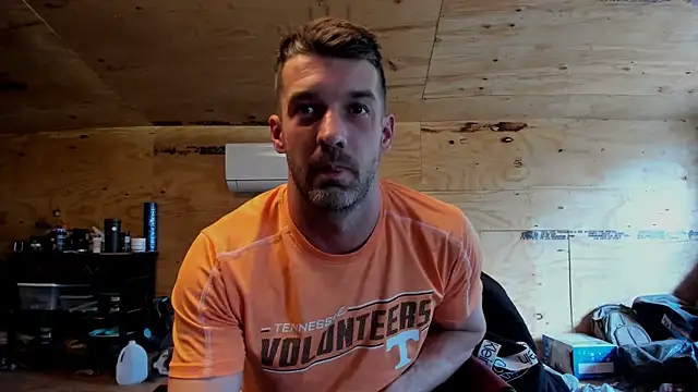 Snapshot of Kenny_Kyle chatting on February 8, 5:39 pm Kenny Kyle online show from February 8, 5:39 pm