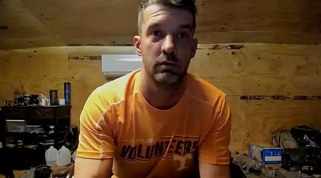 Snapshot of Kenny_Kyle chatting on February 9, 6:11 am Kenny Kyle online show from February 9, 6:11 am
