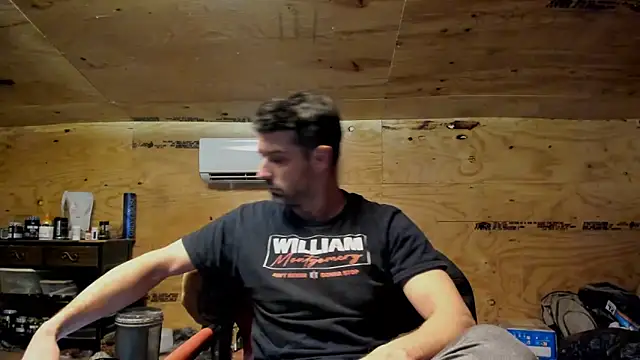 Snapshot of Kenny_Kyle chatting on February 21, 1:44 am Kenny Kyle online show from February 21, 1:44 am