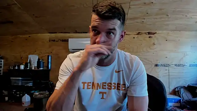 Snapshot of Kenny_Kyle chatting on March 12, 8:31 pm Kenny Kyle online show from March 12, 8:31 pm