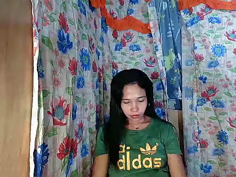 Snapshot of PinaySkinnyGirl chatting on February 10, 10:52 am PinaySkinnyGirl online show from February 10, 10:52 am