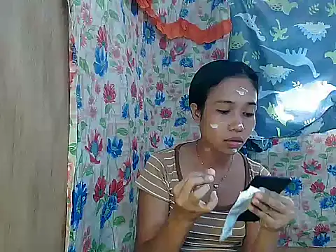 Snapshot of PinaySkinnyGirl chatting on March 8, 2:04 am PinaySkinnyGirl online show from March 8, 2:04 am