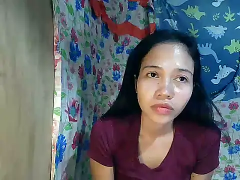 Snapshot of PinaySkinnyGirl chatting on March 13, 10:22 am PinaySkinnyGirl online show from March 13, 10:22 am