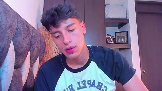 Snapshot of I_Gabriel chatting on December 23, 10:12 pm I Gabriel online show from December 23, 10:12 pm