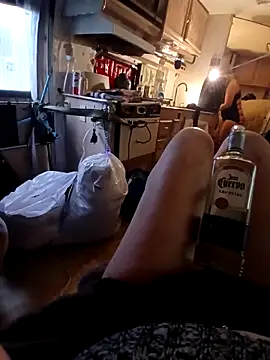 khloebanques online show from February 8, 4:21 pm