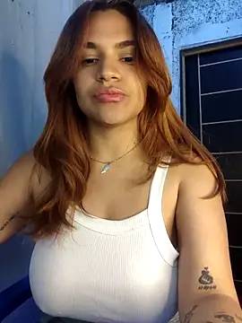 Snapshot of SexyFriends_ chatting on February 28, 2:12 am SexyFriends online show from February 28, 2:12 am